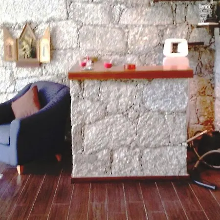 Altes Kellerhaus In Geres By Interhome Casa vacanze Bouro