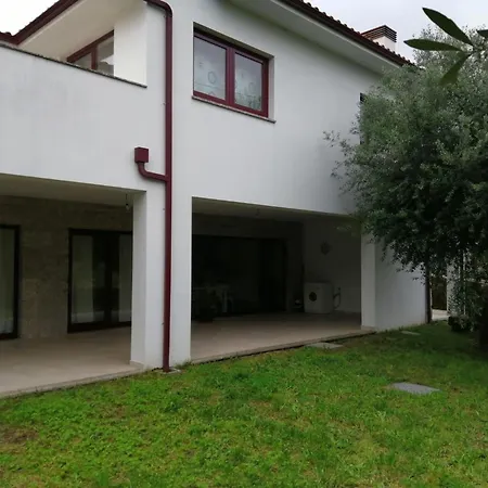 Altes Kellerhaus In Geres By Interhome Bouro