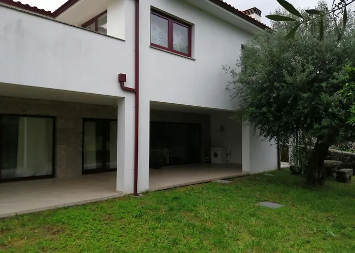 Altes Kellerhaus In Geres By Interhome Bouro